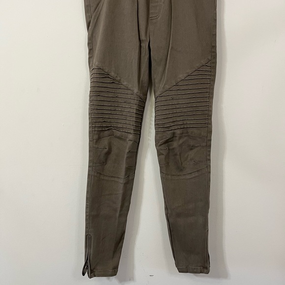 Umgee Army Green Ankle Zipper Pull On Pants - Picture 3 of 6